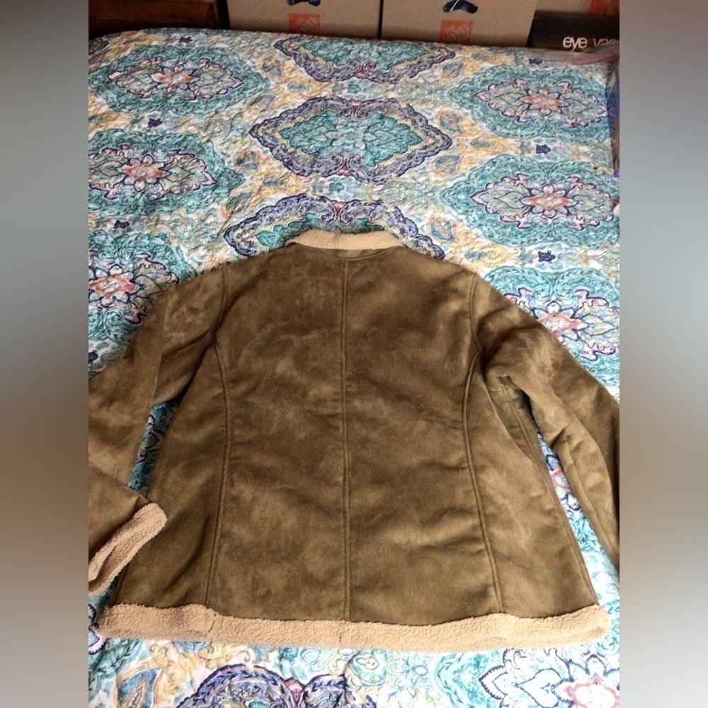 Tan Faux Suede Sherpa-Lined Jacket 2xl. (1aa) - Picture 6 of 12